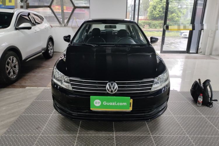 Used Volkswagen Lavida 2015 1.6L Manual Fashion Edition
