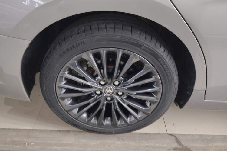 Used Toyota Avalon 2019 2.5L Touring Premium Version China V Standard
