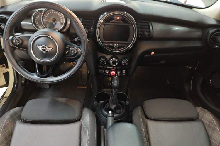 Used  MINI 2016 1.5T COOPER Five-Door Edition