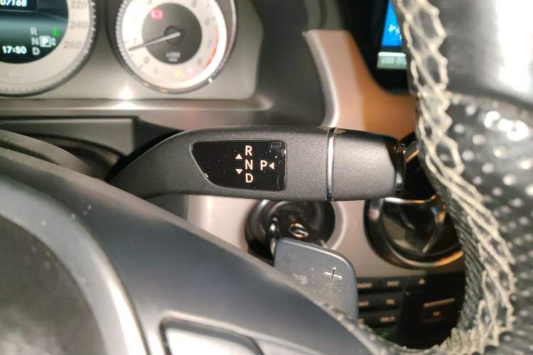 Used Mercedes-Benz GLK-Class 2013 GLK 300 4MATIC Dynamic Sunroof Model
