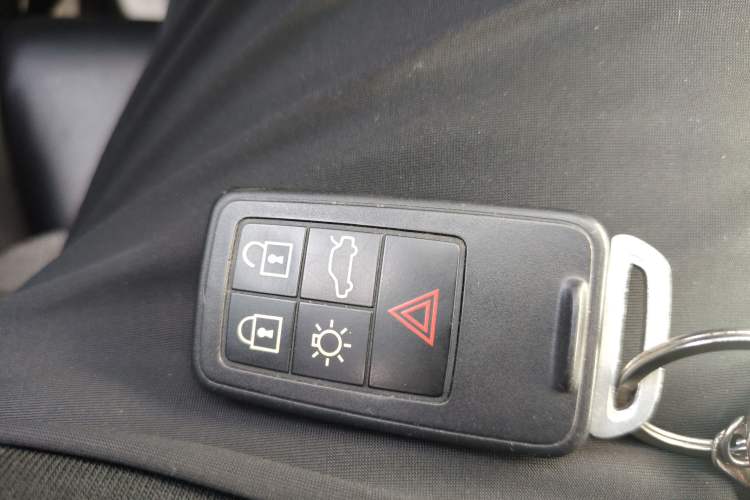 Used Volvo V40 2018 T3 Zhiya Edition