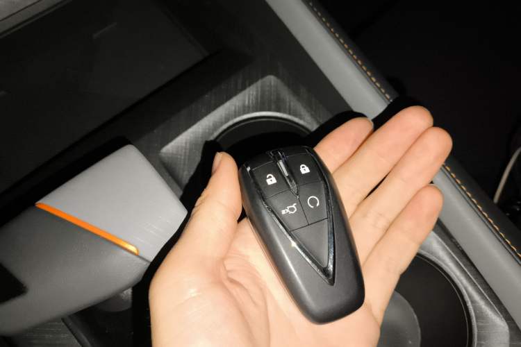 Used Changan UNI-V 2022 1.5T Prestige Version