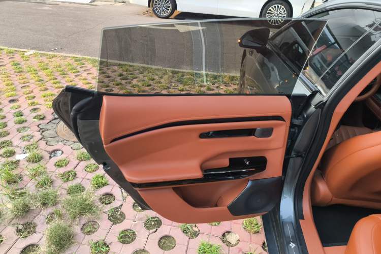 Used  GT 2024 Global Model 710 Ultra-High-Voltage LiDAR Edition
