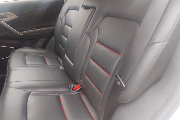 Used Geely Auto Emgrand X7 Sport 2020 1.8TD DCT Two-Wheel Drive Smart Connect 4G-Enabled Version