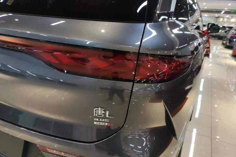 Used BYD Tang L 2025 EV 600KM All-Wheel-Drive LiDAR Flagship Model