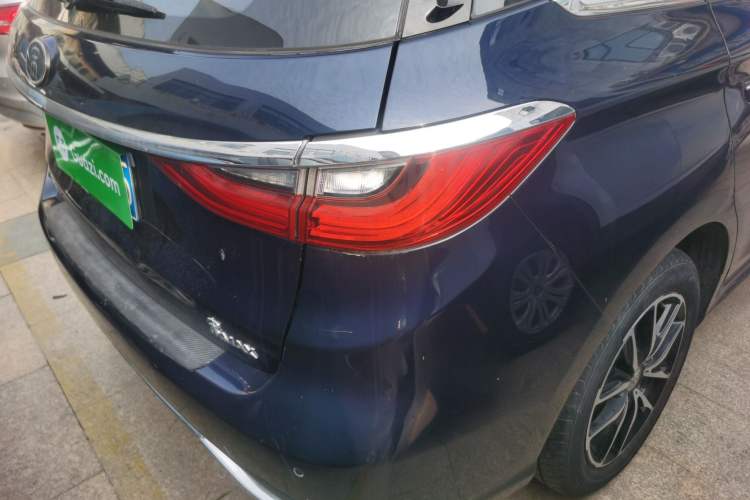 Used BYD Song MAX 2017 1.5T Automatic Smart Connect Elite 7-Seater
