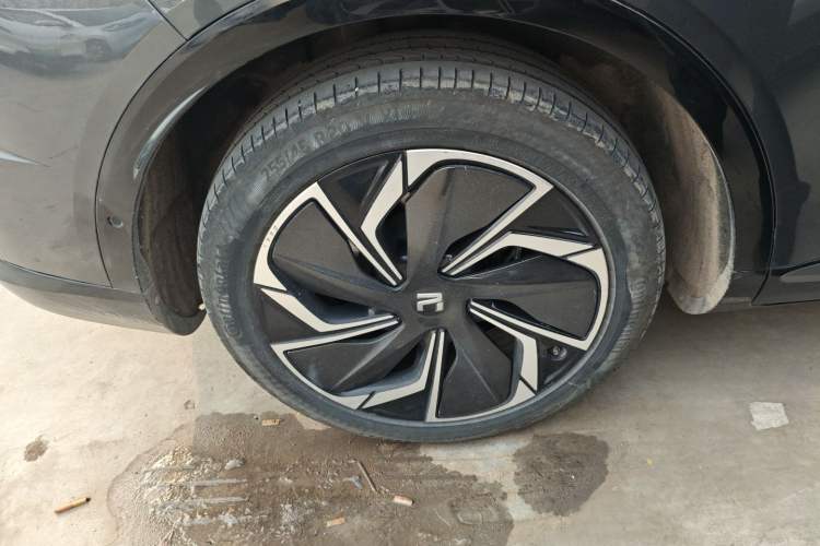 Used  R7 2023 Performance Screen Pro Edition
