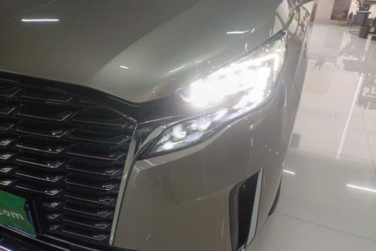 Used Buick GL8 2023 ES Lu Zun Comfort Model
