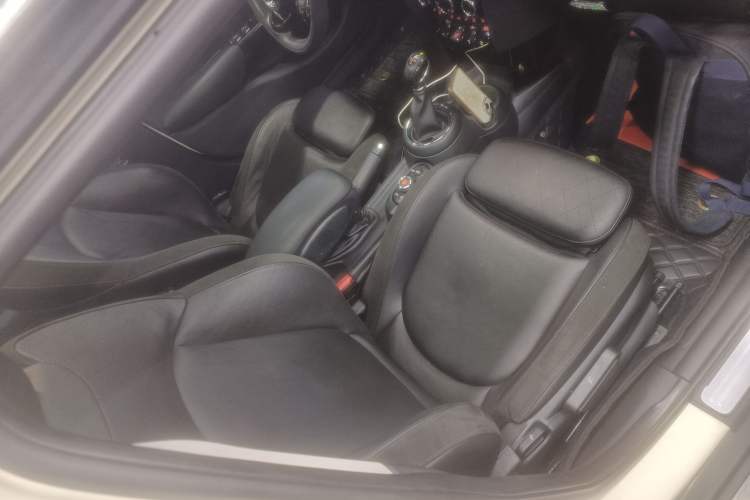 Used MINI MINI 2016 1.5T COOPER Performance Edition 5-door version