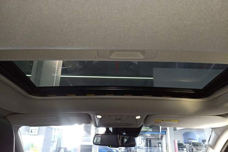 Used Nissan Terra 2018 2.5L Automatic 4x4 Flagship Edition
