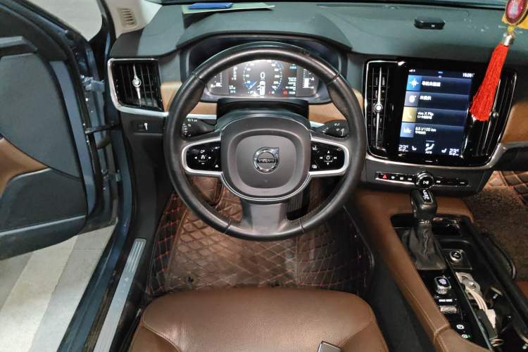 Used Volvo S90 2019 T5 Zhiyi Edition
