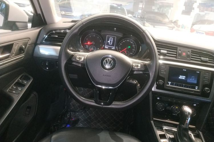 Used Volkswagen Lamando 2017 280TSI DSG Comfort Edition
