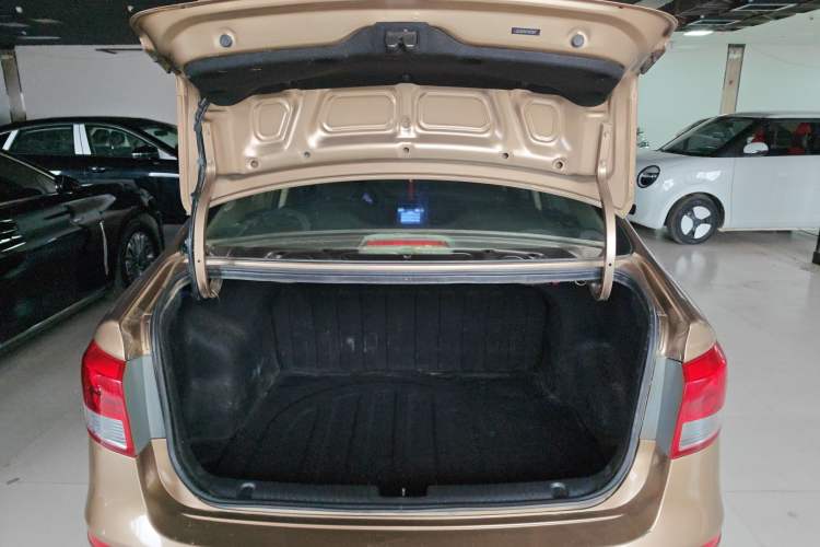 Used Kia K2 2015 Sedan 1.4L MT GLS
