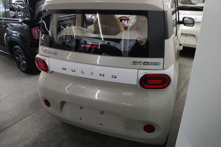 Used Wuling Hongguang MINIEV 2024 3rd Generation 215km Youth Edition
