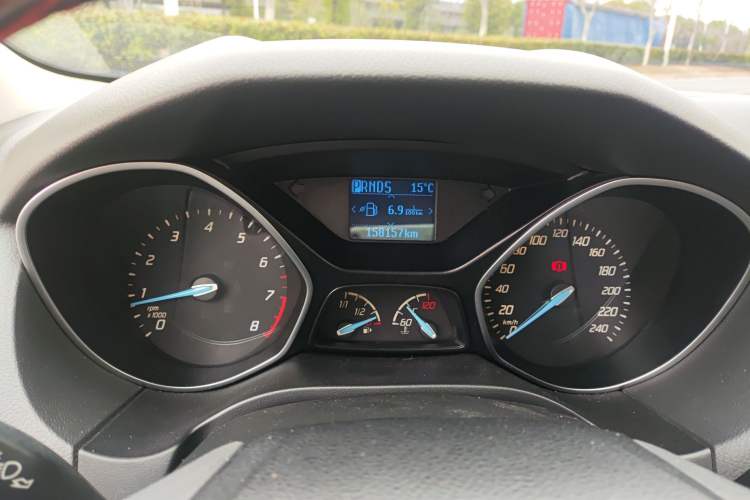 Used Ford Focus 2012 Sedan 1.6L Automatic Fashion Edition
