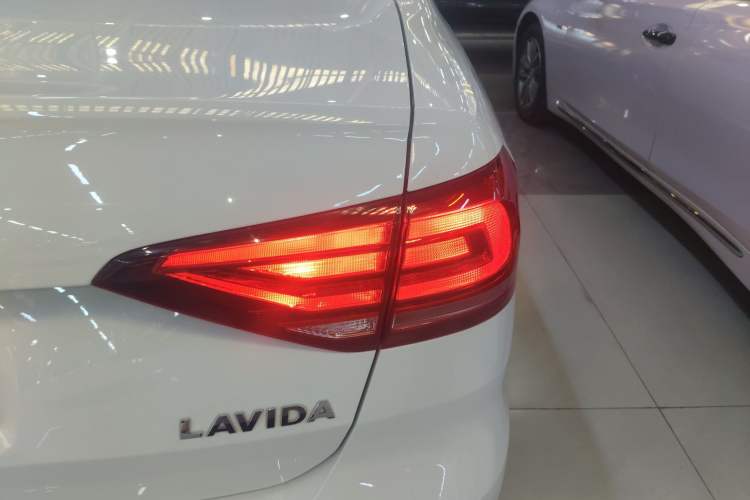 Used Volkswagen Lavida 2019 Lavida Start 1.5L Automatic Trendy Version China VI Standard
