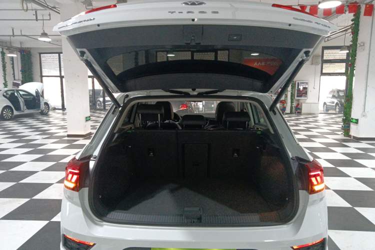 Used Volkswagen T-ROC 2022 280TSI DSG Two-Wheel Drive Comfort PLUS