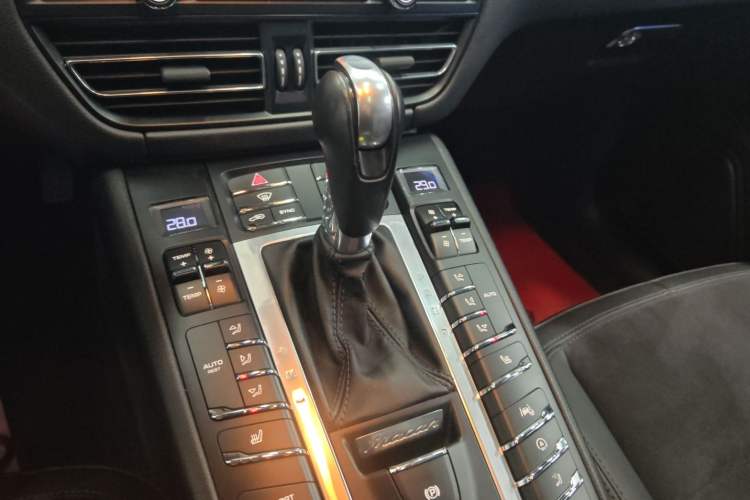 Used Porsche Macan 2018 Macan 2.0T
