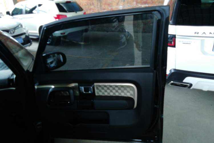 Used Baojun KiWi EV 2021 Artist Model Lithium Iron Phosphate
