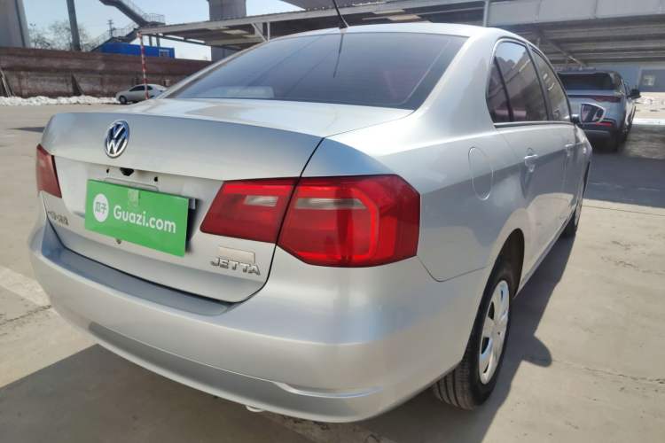 Used Volkswagen Jetta 2015 1.6L Manual Fashion Edition