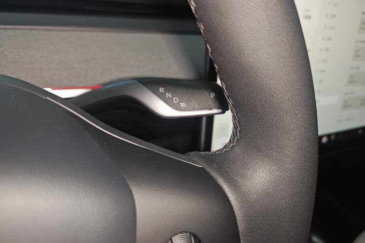 Used Tesla Model Y 2024 Long-Range All-Wheel-Drive Version
