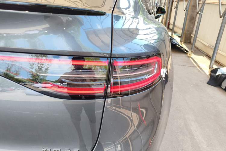 Used Hima Luxeed R7 2024 All-Electric 736 km Ultra
