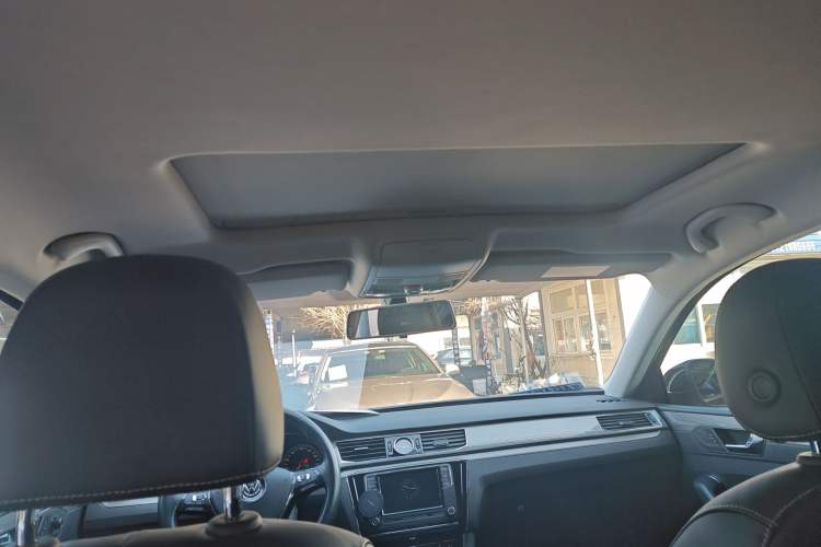 Used Volkswagen Passat 2017 330TSI DSG Luxury Edition
