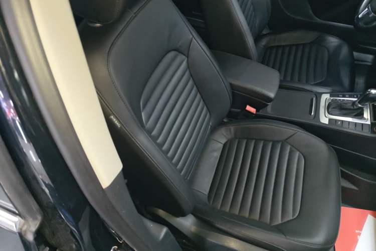 Used Volkswagen Magotan 2016 1.8TSI Smart Enjoyment Leading Model
