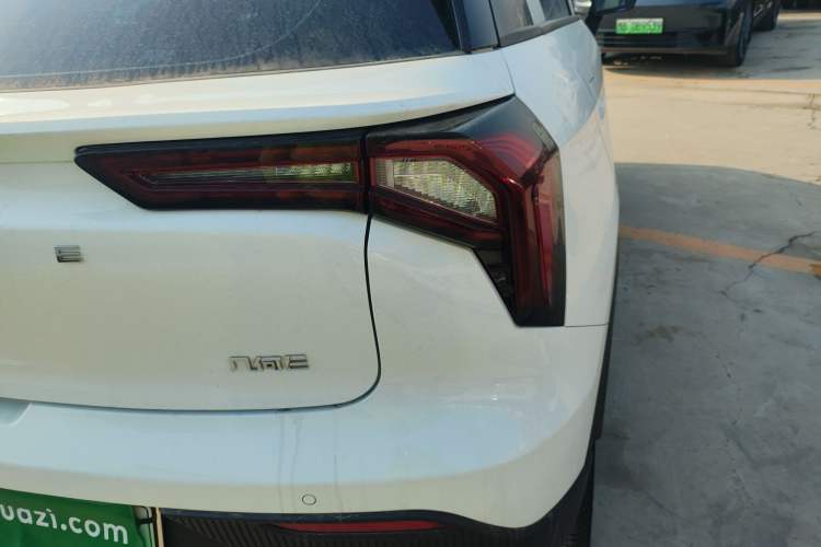 Used Geometry E Firefly 2024 301km Starlight
