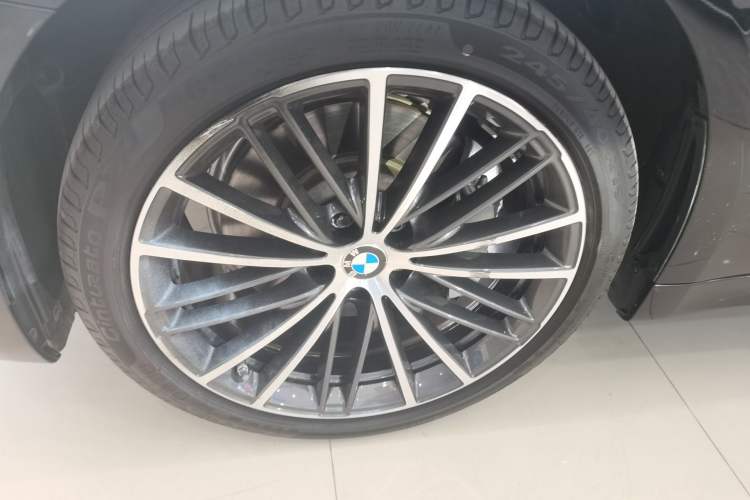 Used BMW 5 Series 2022 Restyled 530Li Leading Edition M Sport Package

