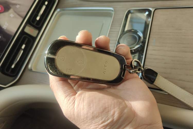 Used Hima AITO M9 2024 Range-Extended Ultra Version 52 kWh 6-Seater Model
