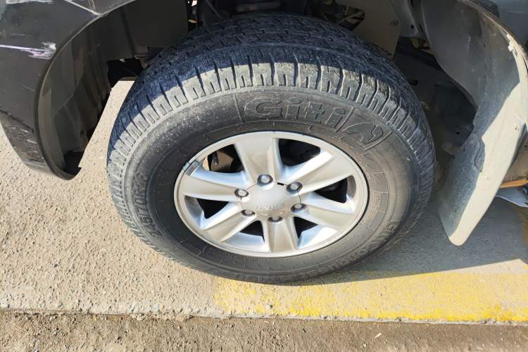 Used Isuzu D-MAX 2020 2.5T Two-Wheel Drive Automatic Navigation Version China VI Emission Standard Extended Length JE4D25Q6A