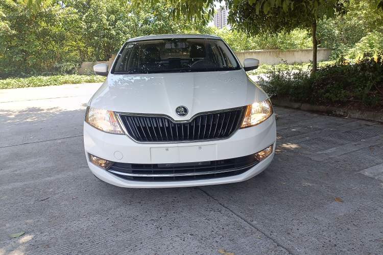 Used Skoda Rapid 2018 1.6L Manual Comfort Edition
