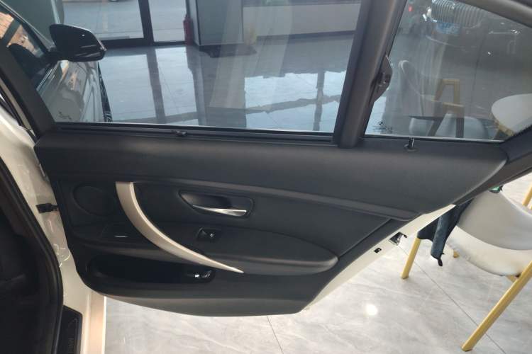 Used BMW 3 Series 2015 320Li Fashion Model
