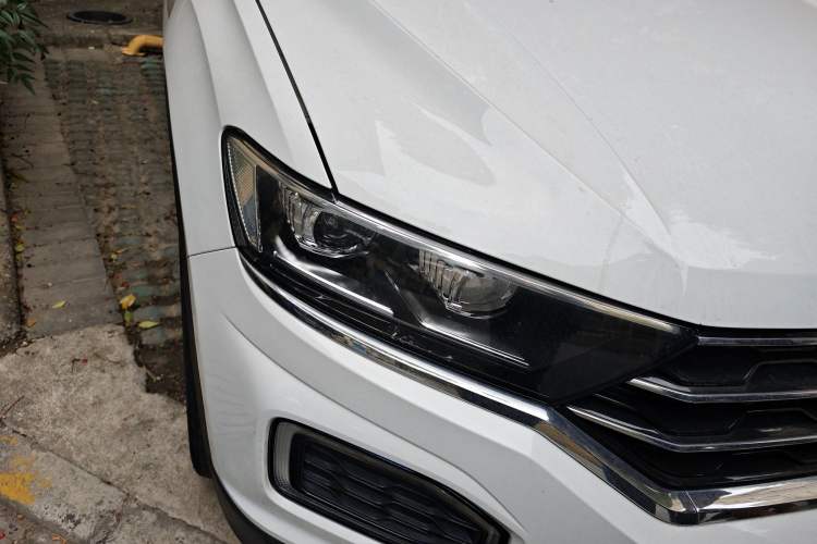 Used Volkswagen T-ROC 2021 280TSI DSG Two-Wheel Drive Comfort Connect Edition
