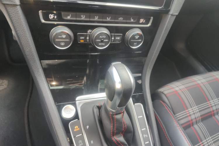 Used Volkswagen Golf GTI 2018 2.0 TSI GTI
