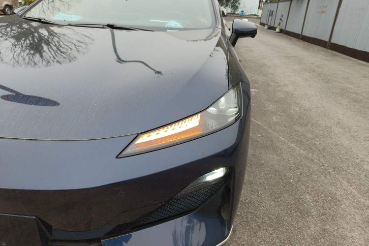 Used  SL03 2022 515 Pure Electric Version
