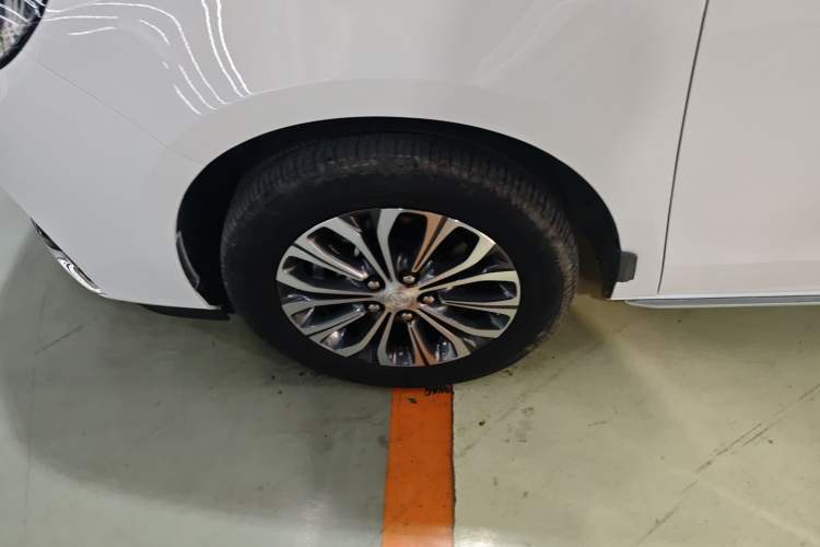 Used Buick GL8 2023 Land Executive Class 652T Luxury Model