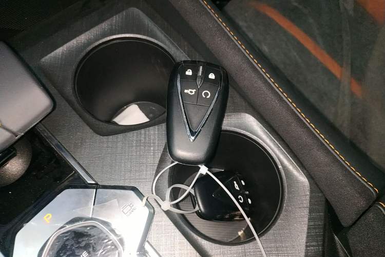 Used Changan UNI-V 2025 1.5T 500Bar Prestige Sporty Version