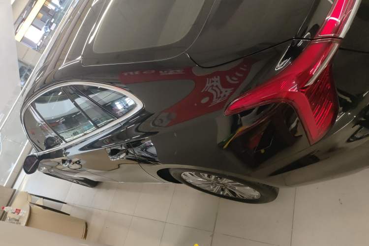 Used Hongqi H5 2023 2.0T Automatic Smart Connect Flagship Edition
