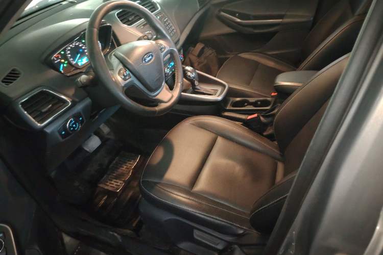 Used Ford Escort 2015 1.5L Automatic Fashion Model
