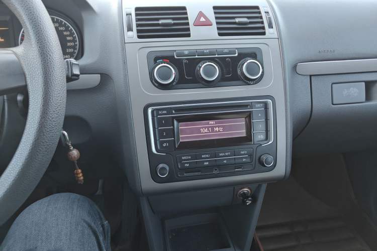 Used Volkswagen Touran 2013 1.4T Manual Fashion Edition 5 Seats
