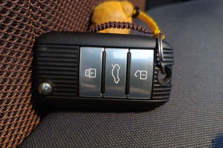 Used Roewe RX5 2019 20T Two-Wheel Drive Automatic 4G Connected Platinum Edition
