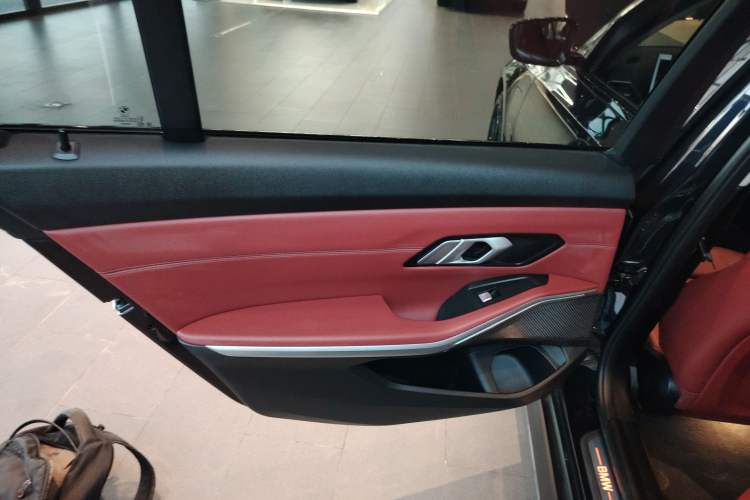 Used BMW i3 2024 eDrive 40 L Midnight Edition