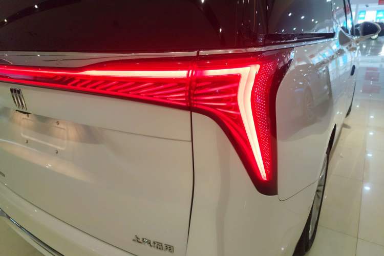 Used Buick Century 2023 2.0T Six-Seater Yinshi Edition
