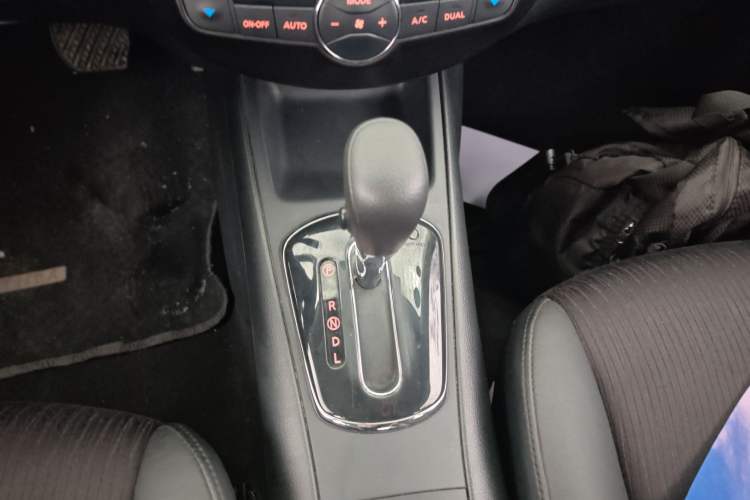 Used Nissan Tiida 2014 1.6L CVT Smart Model