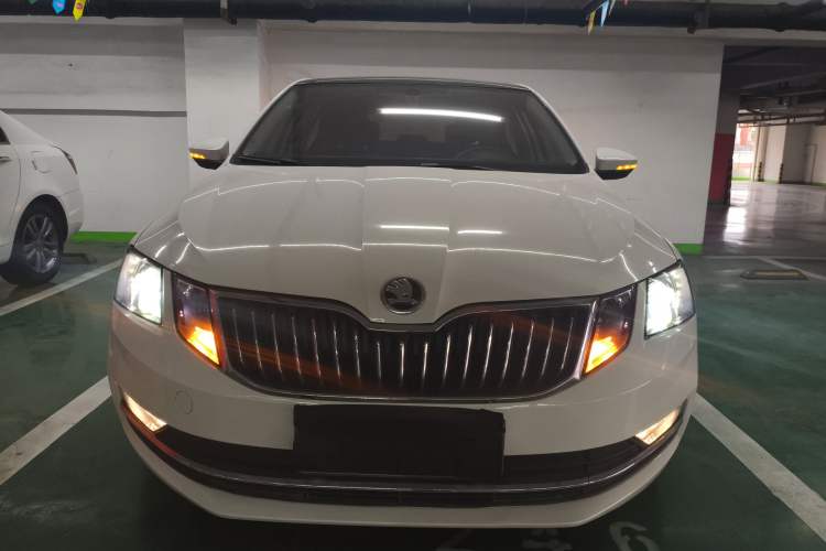 Used Skoda Octavia 2019 1.5L Automatic Smart Drive Luxury Edition China V Standard
