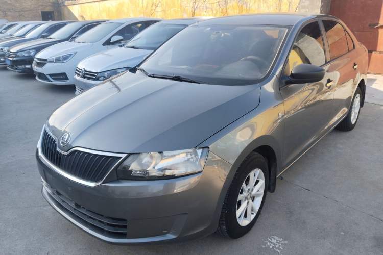 Used Skoda Rapid 2013 1.4L Manual Enjoyment Model