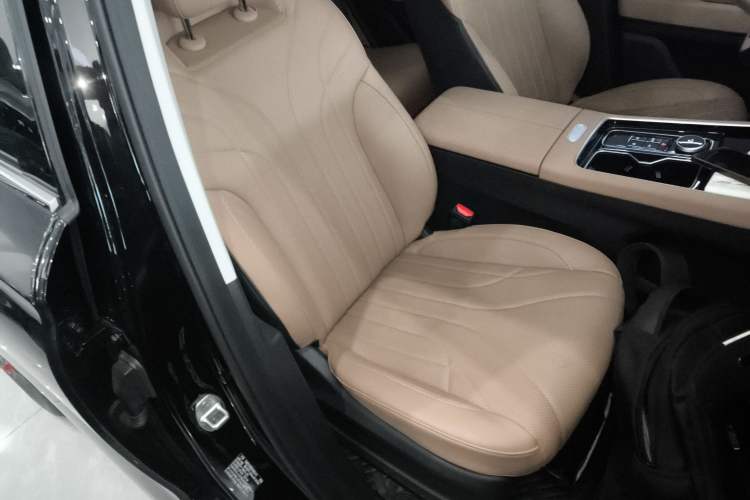 Used Chery Tiggo 8 L 2024 2.0T Two-Wheel Drive Luxury Edition 5 Seats