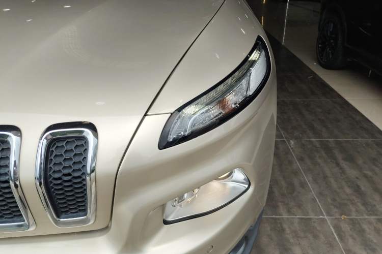 Used  Cherokee 2016 2.0L Superior Edition
